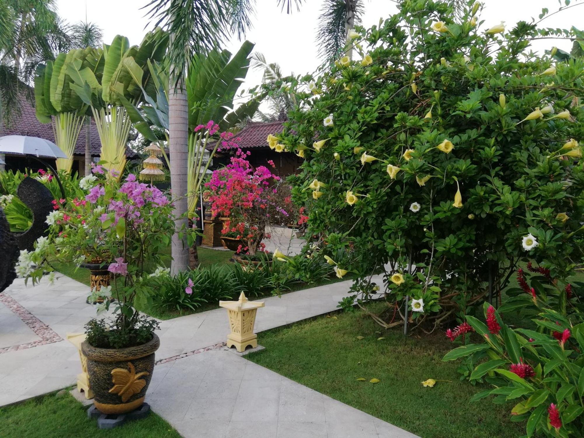 Villa Gusmania Candi Dasa  Luaran gambar