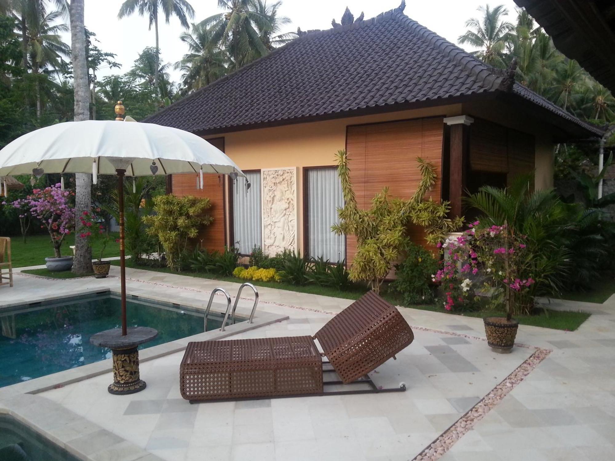 Villa Gusmania Candi Dasa  Bilik gambar