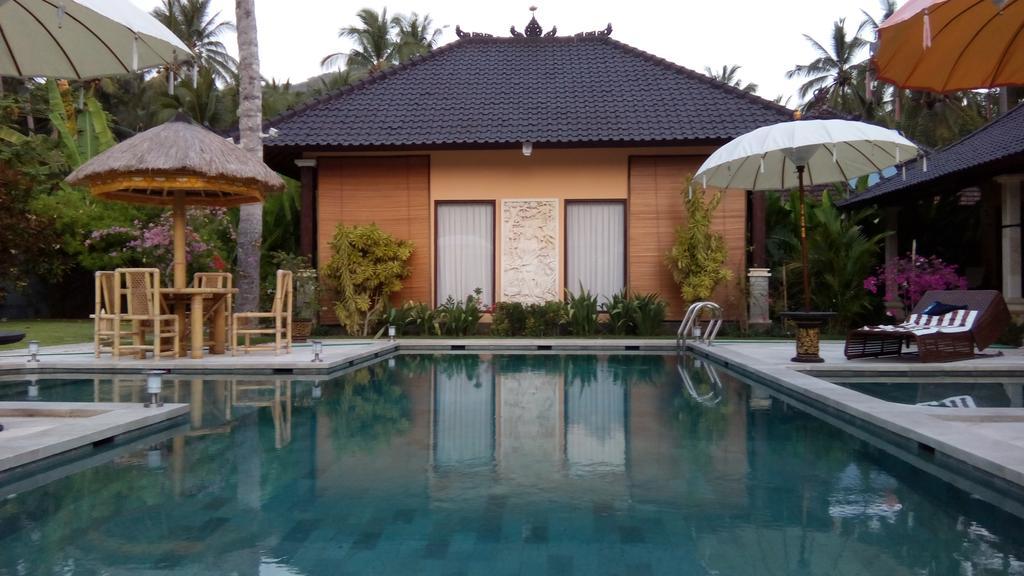 Villa Gusmania Candi Dasa  Bilik gambar